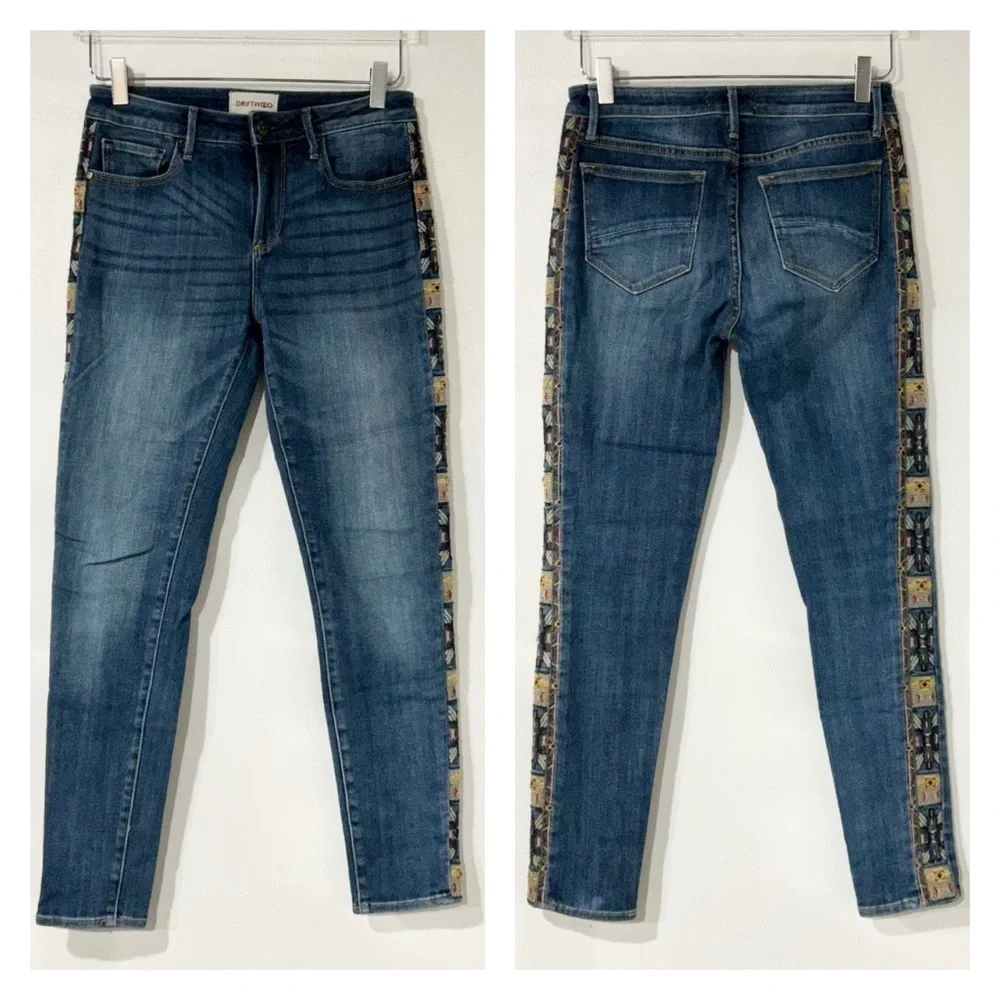 Anthropologie Driftwood Jackie Aztec Embroidered‎ Skinny Jeans Medium Blue 26